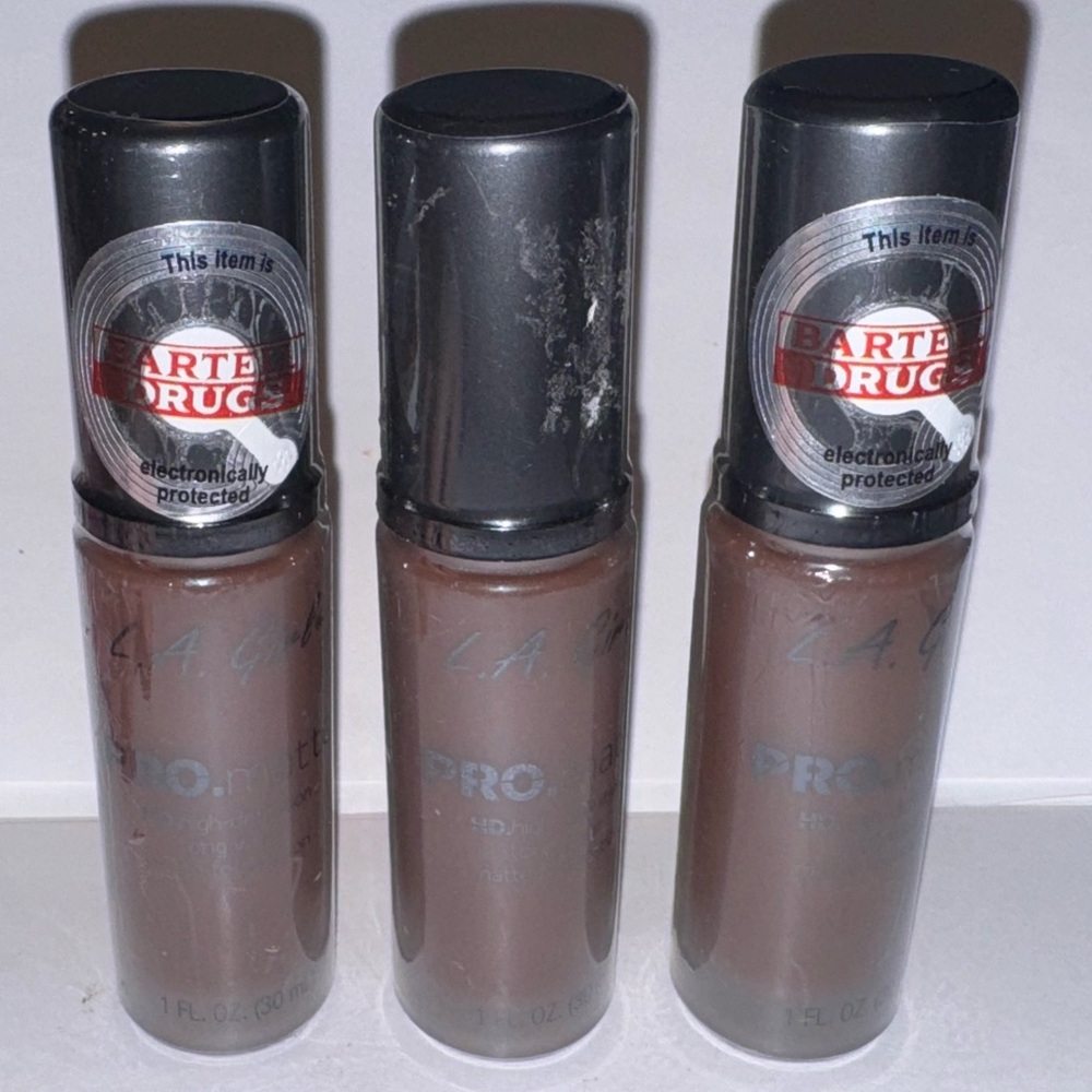 x3 EBONY ~ GLM724 ~ LA GIRL Pro MATTE High Definition Foundation ~ Sealed! X3